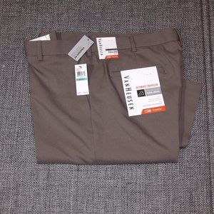 NWT * Van Heusen Non Iron Traveler Slacks 36 x 30